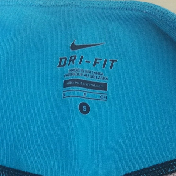 Nike Dri-Fit Gray Capris With Blue Waistline - Picture 3 of 3